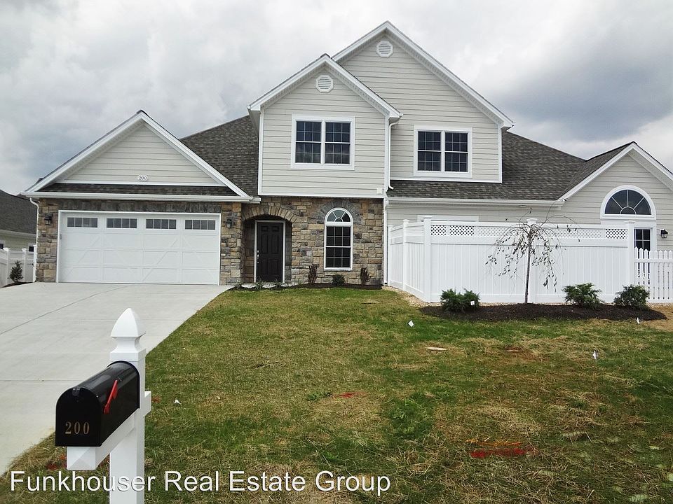 1st image of 200 Berwick Dr