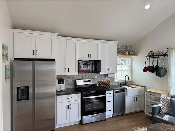 5th image of 2404 W Mills Dr