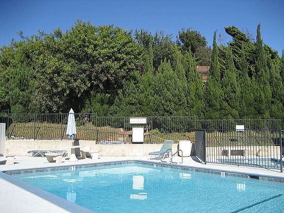 Pool/Jacuzzi