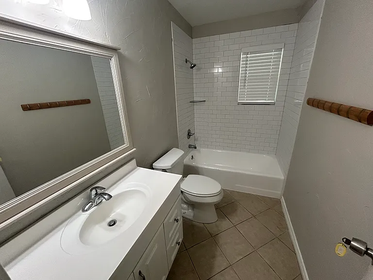 1107 Eric Ave — Photo 9