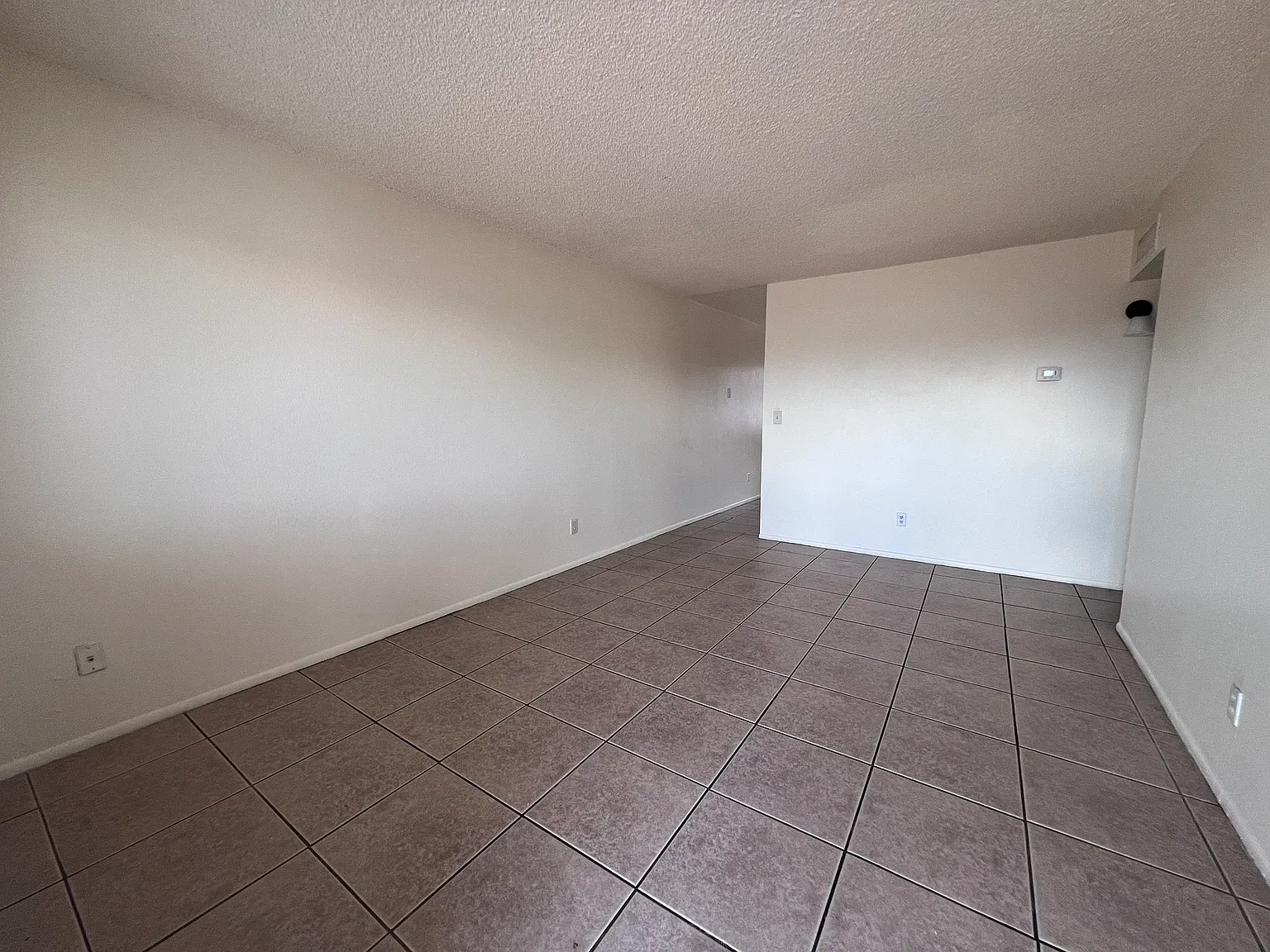2 bed, 814 sqft, $1,100 — Photo 3