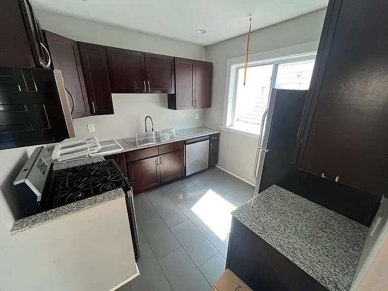 82 Dakota St #1 — Photo 6