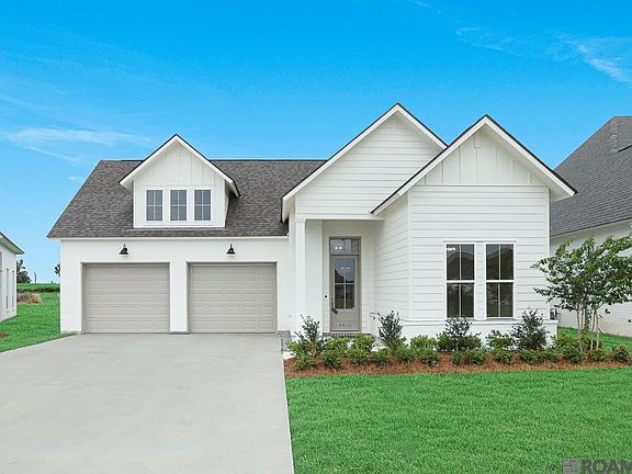 2nd image of 4451 Camargue Ave