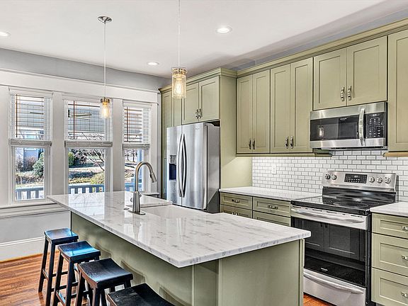 5th image of 2031 Sherwood Ave SW