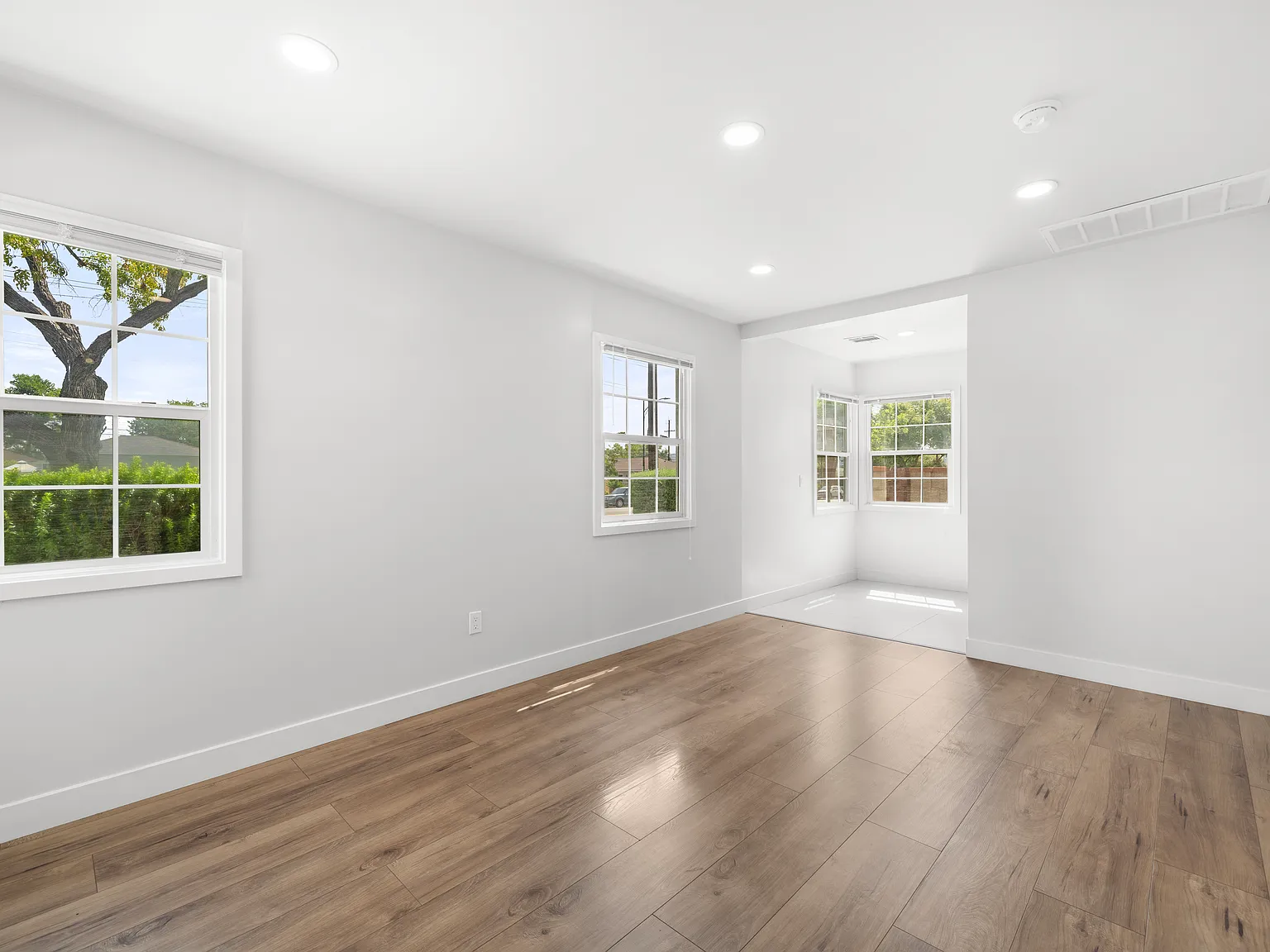 1 bed, 540 sqft, $2,200 — Photo 2