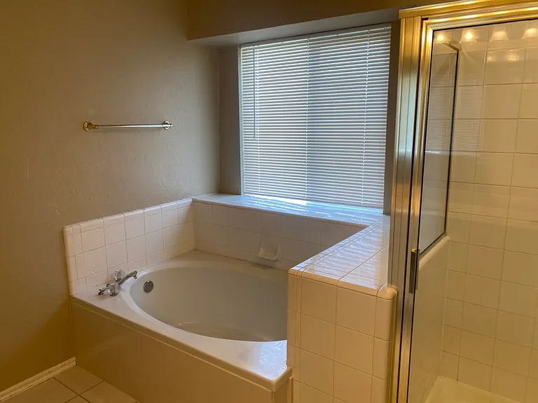 1026 Dustin Dr — Photo 10