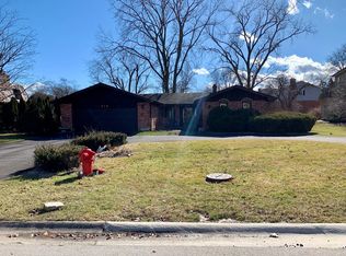 316 81st St, Burr Ridge, IL 60527