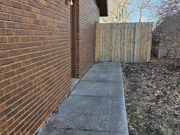 2nd image of 721 N 12th St
