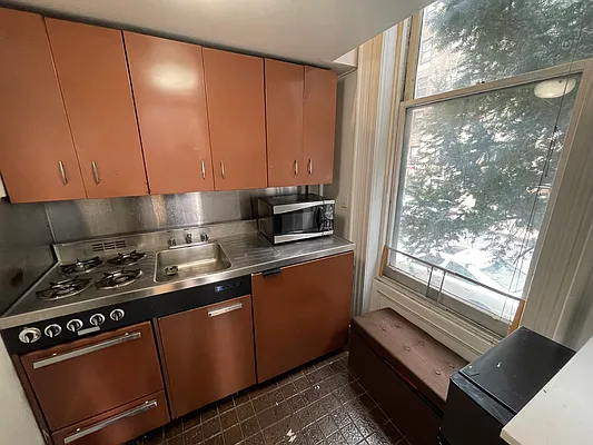 Rented by R New York | media 3