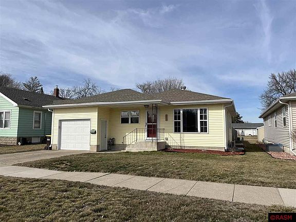 2nd image of 303 7th Ave S