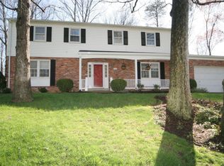 11125 Powder Horn Dr, Potomac, MD 20854