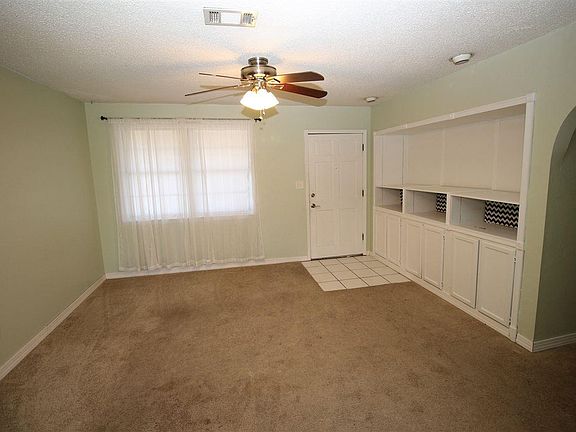 2nd image of 335 Corrydale Dr