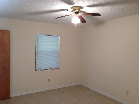 4th image of 10355 SE 53rd Ct