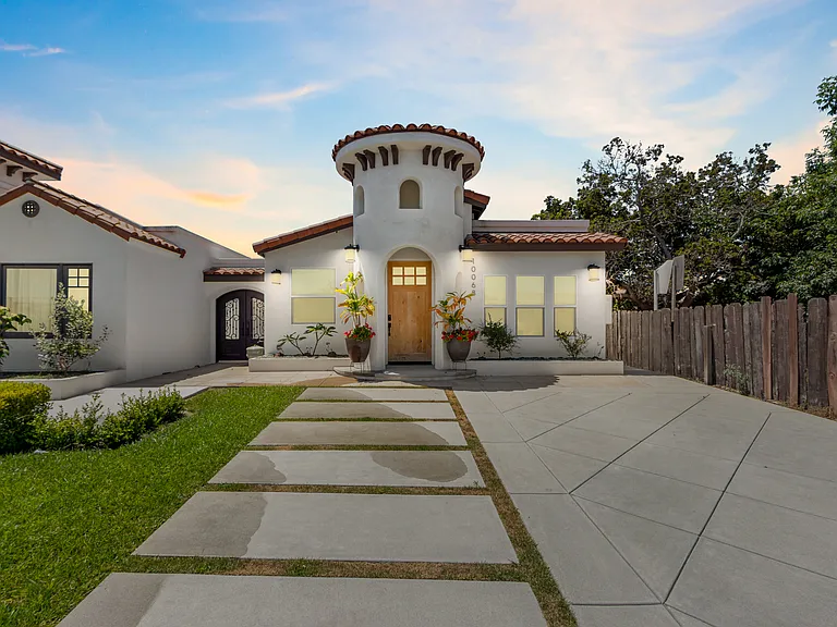 10068 Russell Ave — Photo 14