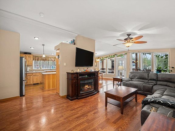 5th image of 3888 Powers Rd