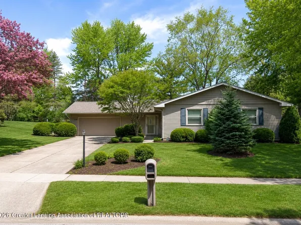 2176 Tamarack Dr, Okemos, MI 48864