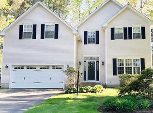 16 Rebecca Ln, Simsbury, CT 06070
