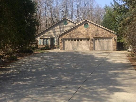 awesome concrete drive to custom home