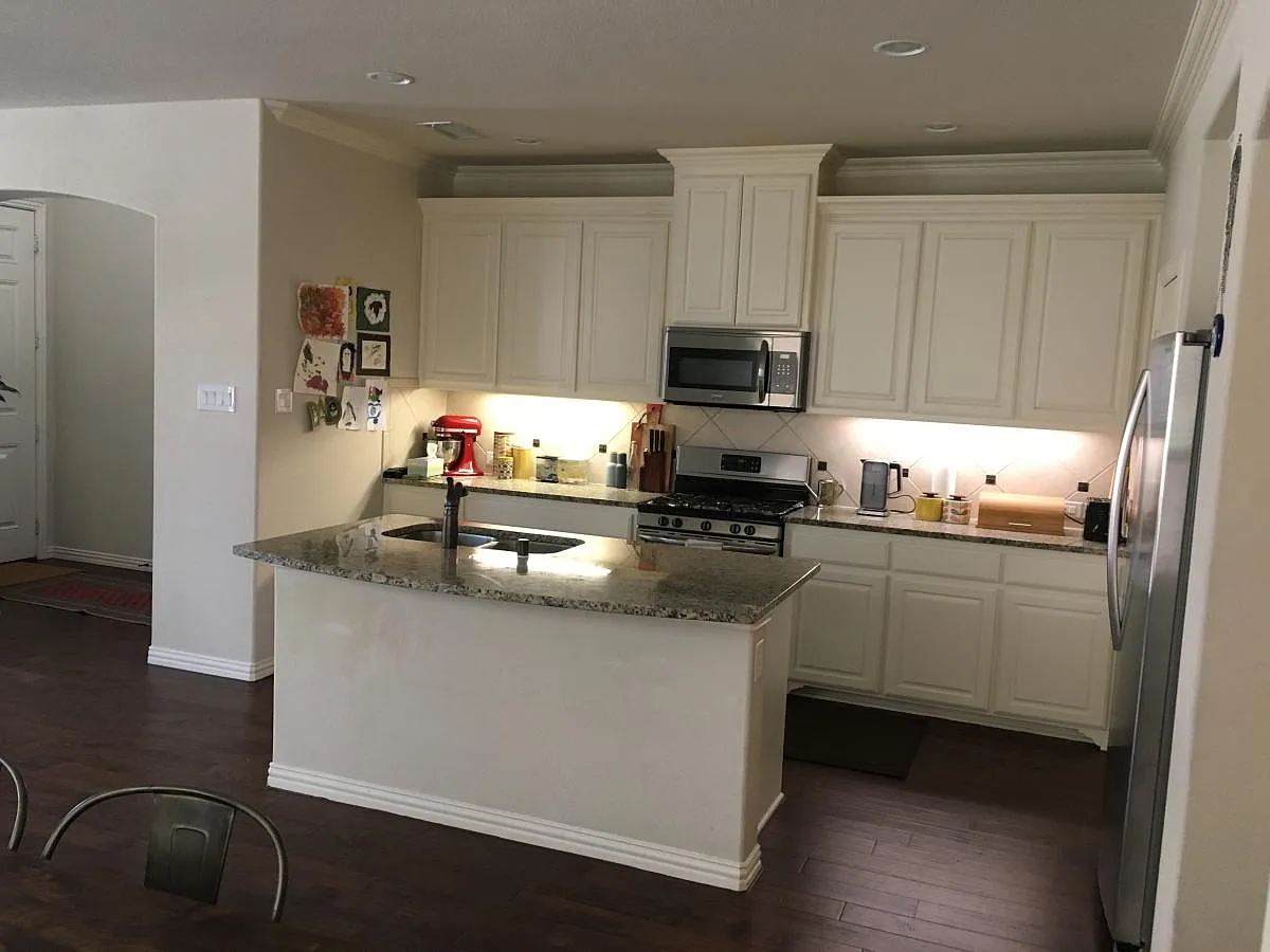3 bed, 2.5 bath, 1956 sqft, $2,700 — Photo 4