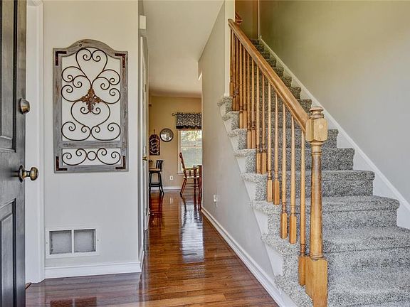 2nd image of 14 Knight Dr W