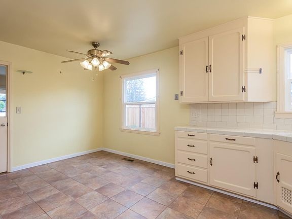 5th image of 298 Harrison Ave