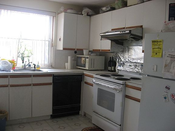 2nd image of 115 W Squantum St APT 213