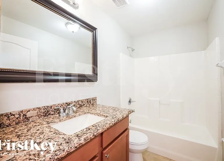 1720 NW 9th Ter — Photo 14