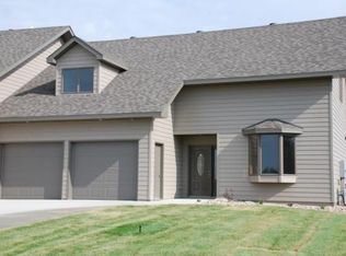1080 S Lake Dr, Watertown, SD 57201