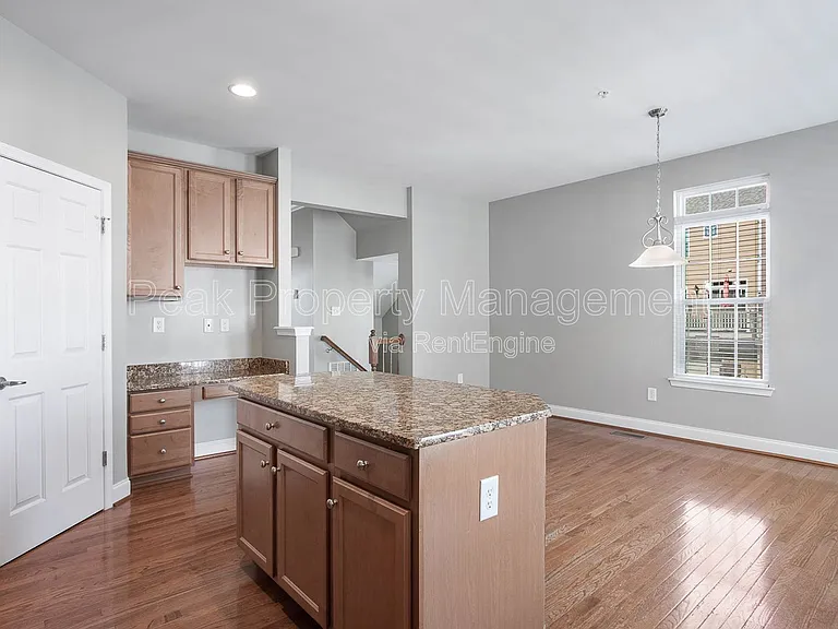 3823 Maher Mnr — Photo 20