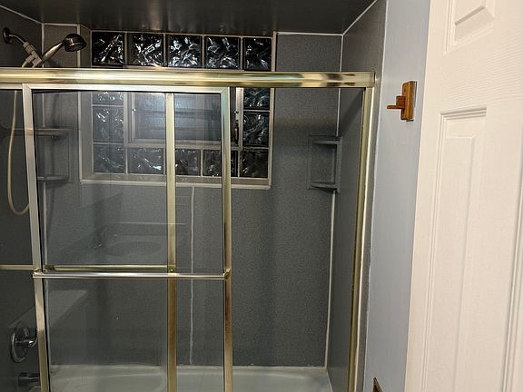 5th image of 11925 S Lawndale Ave Unit 3B1