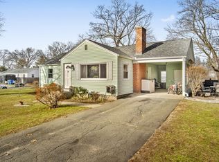 77 Bretton Rd, Springfield, MA 01119