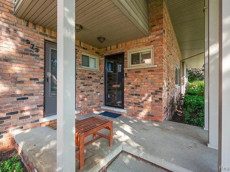 975 N Old Woodward Ave — Photo 4