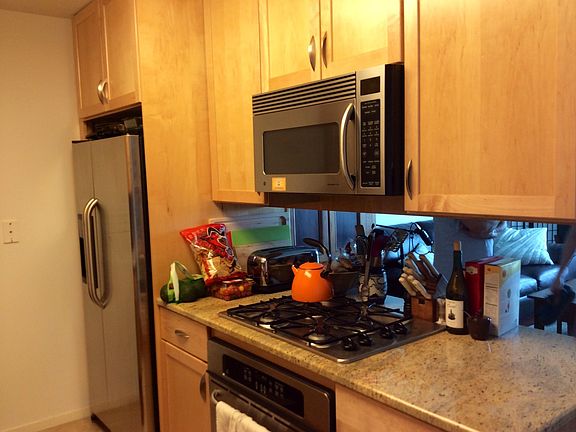 3rd image of 9655 Woods Dr Unit 1607