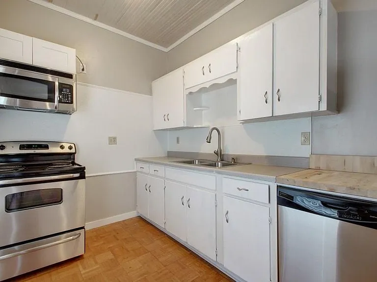 611 Nelray Blvd #A — Photo 26