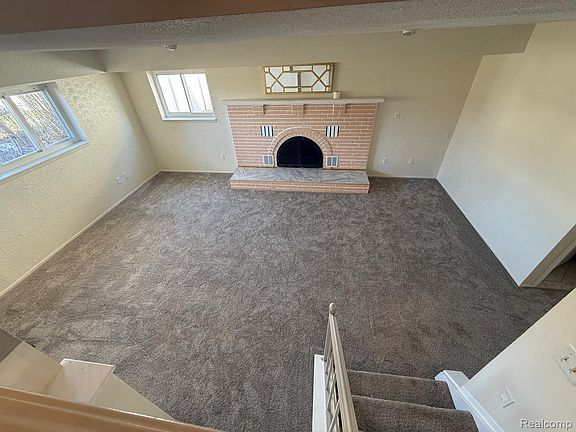 4th image of 35826 Foothill Dr