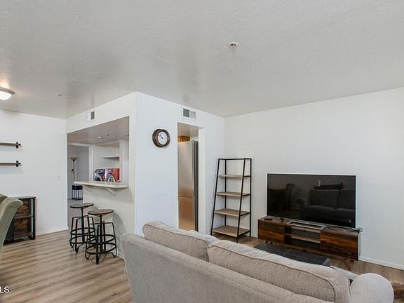 2nd image of 12123 W Bell Rd Unit 219