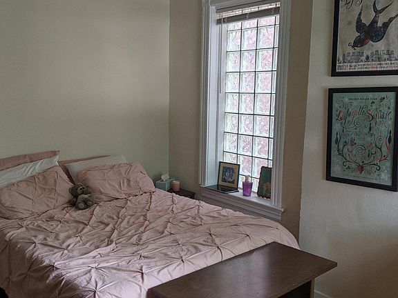 3rd image of 2736 Ann Ave #1F