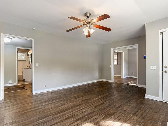 4th image of 112 18th Ave NW