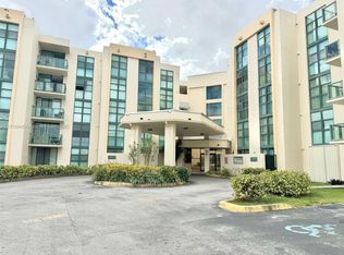 2055 SW 122nd Ave APT 220, Miami, FL 33175