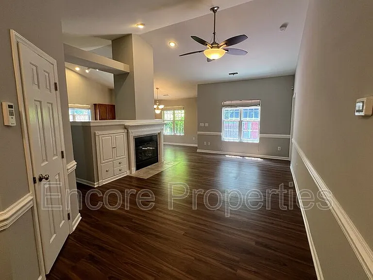 108 Braxberry Way — Photo 4