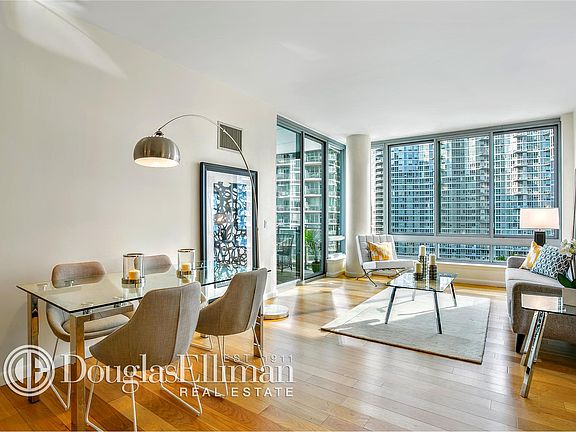 2nd image of 4630 Center Blvd APT 1402