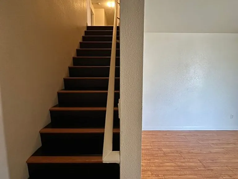 1552 Prospect Ave — Photo 21