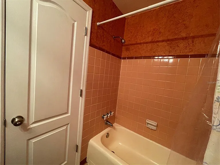 3030 W Helen Ave — Photo 43