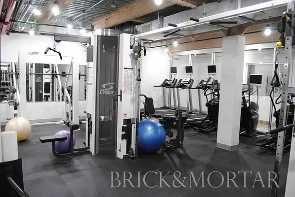 Rented by Brick&Mortar | media 28