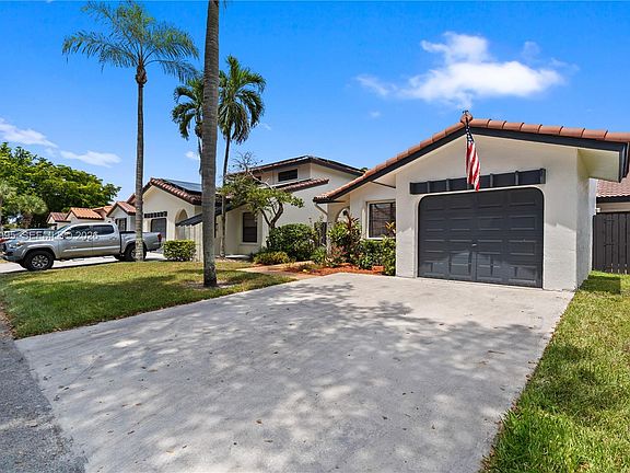 3rd image of 6633 NW 176th Ter