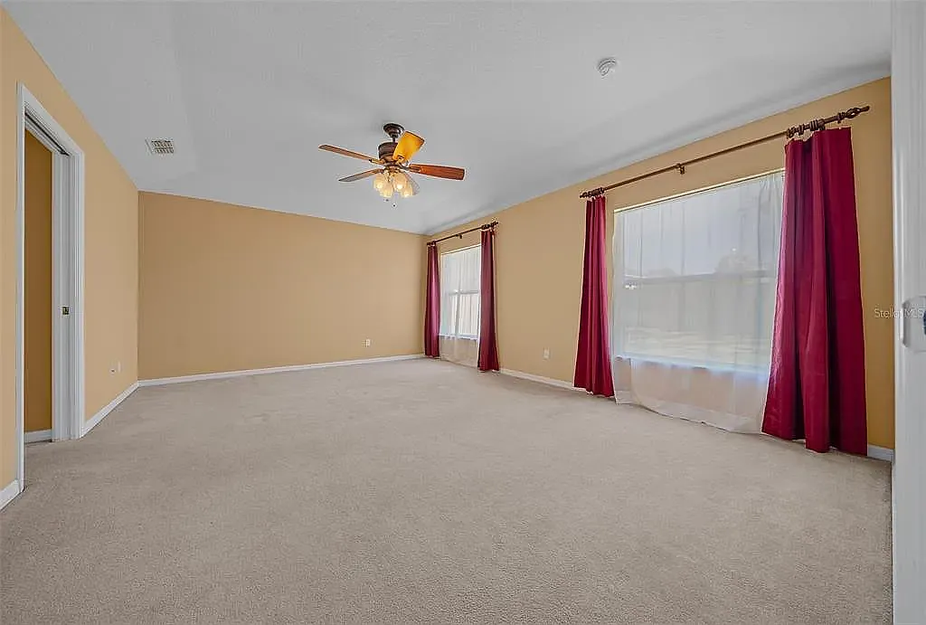 4 bed, 2460 sqft, $2,600 — Photo 3