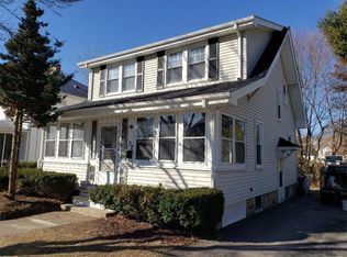 32 Gentian Ave, Providence, RI 02908