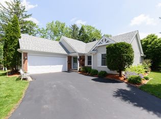 1120 Wilkes Ln, Lake Zurich, IL 60047