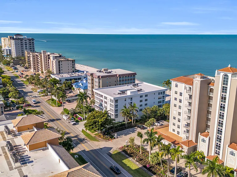 9517 Gulf Shore Dr #DRIVE202 — Photo 3