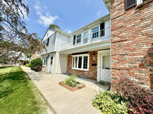 4937 West Colonial COURT, Greenfield, WI 53220